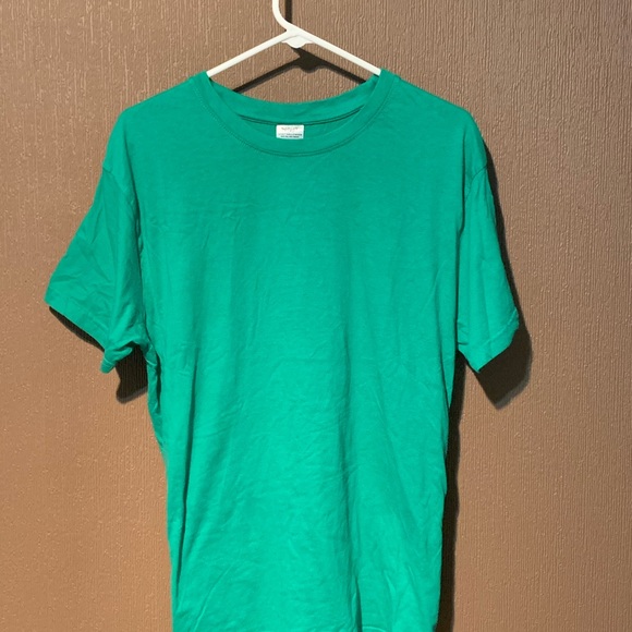 Green shirt - Picture 2 of 2